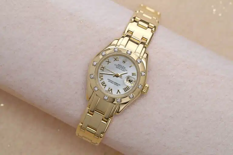 Rolex Pearlmaster 29mm 18k Yellow Gold Watch with White Mother Of Pearl dial 80318 – image 3
