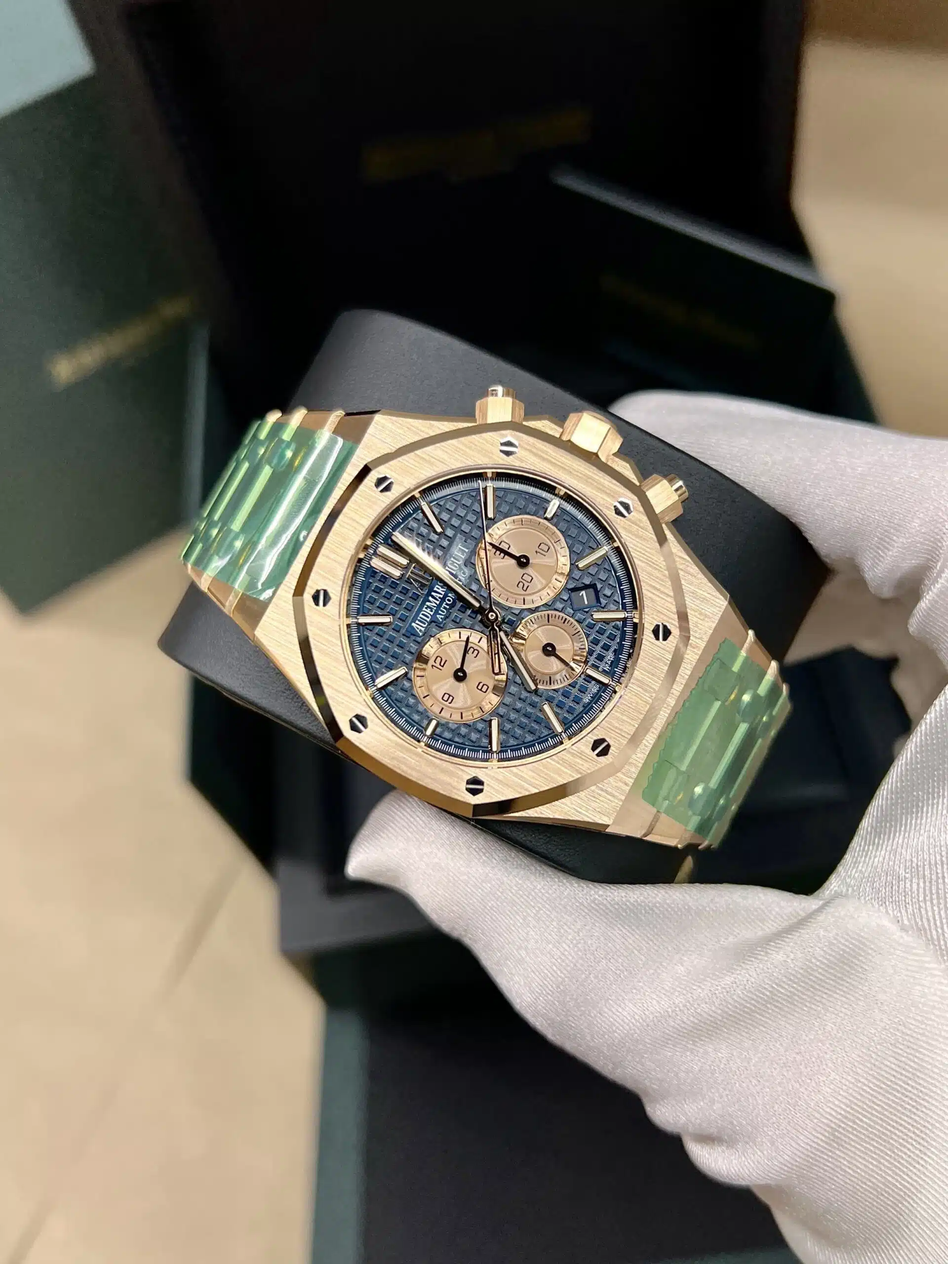 Audemars Piguet Royal Oak Chronograph Blue 26331OR.OO.1220OR.01 Rose Gold Watch – image 10