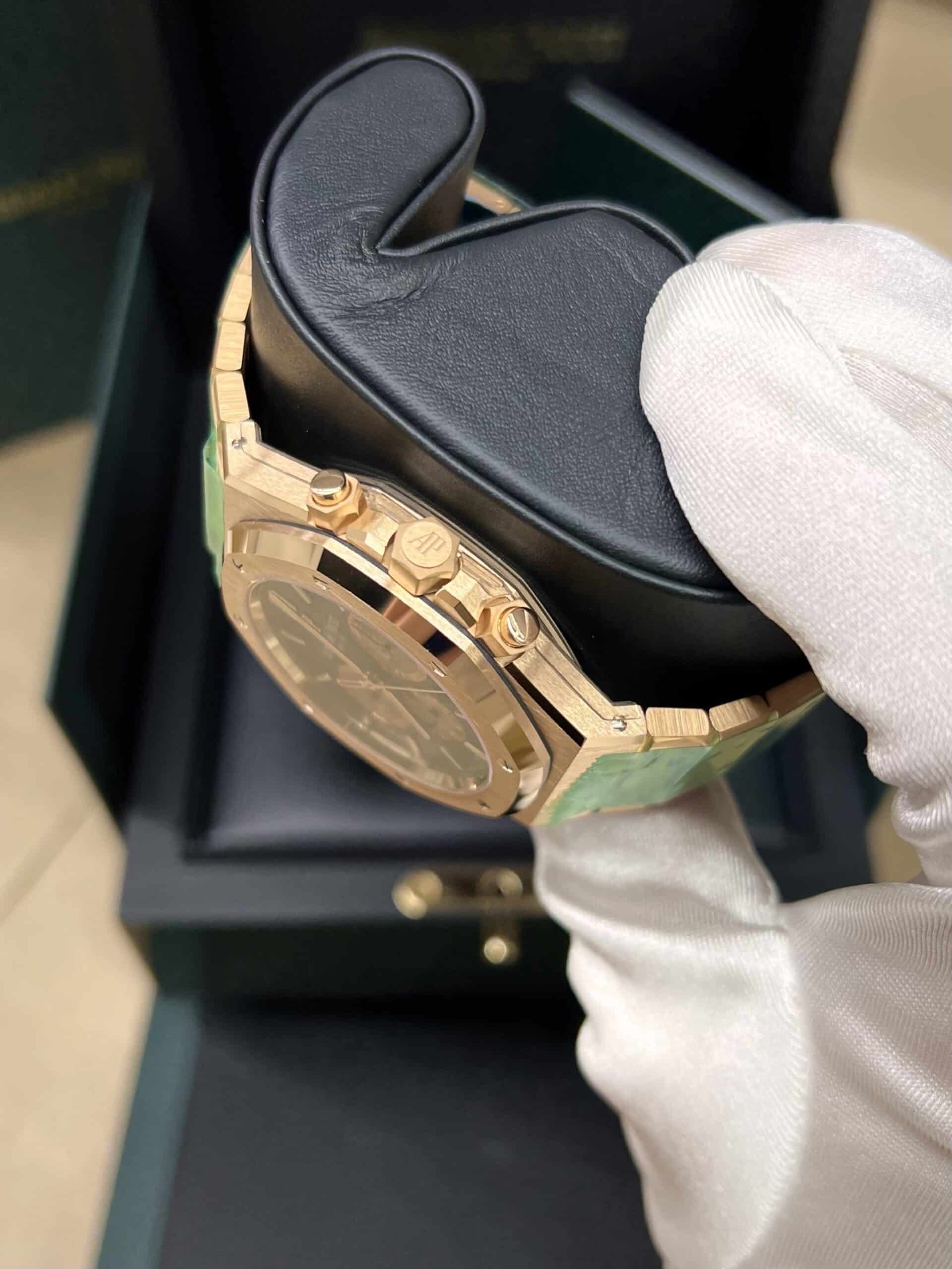 Audemars Piguet Royal Oak Chronograph Blue 26331OR.OO.1220OR.01 Rose Gold Watch