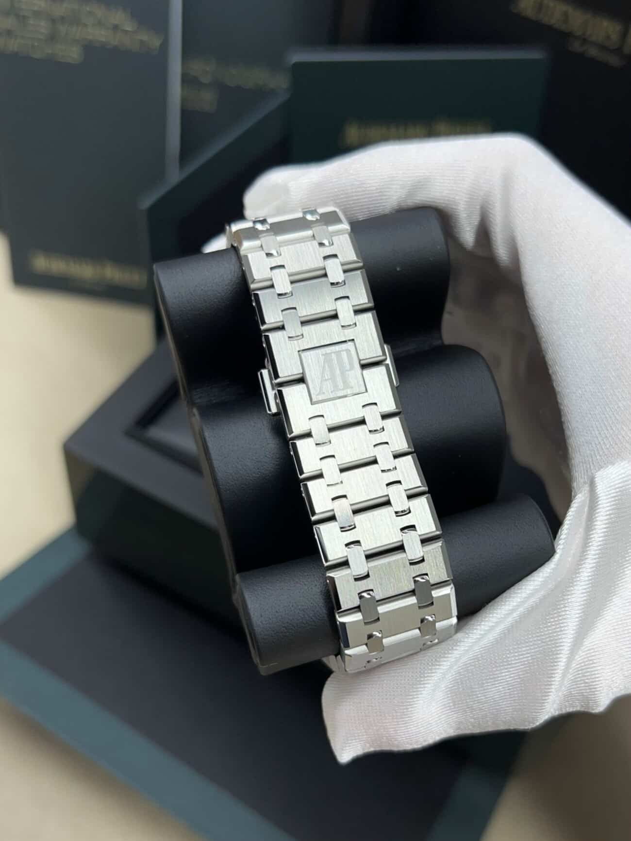 Audemars Piguet Royal Oak Chronograph 26331ST.OO.1220ST.03 Stainless Steel Watch Silver/Black Dial