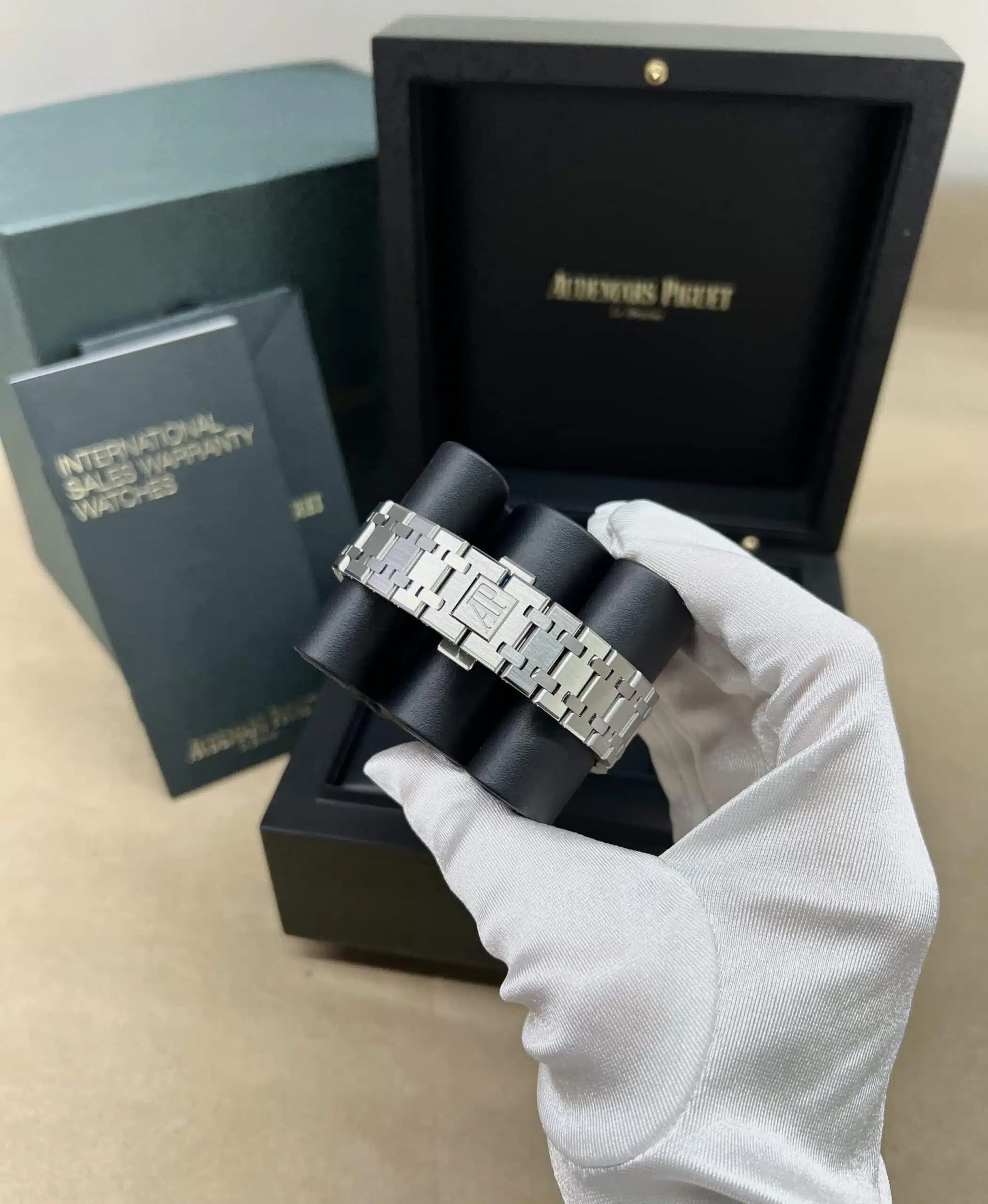 Audemars Piguet Royal Oak Chronograph Automatic 26315ST.OO.1256ST.01 Silver Dial Blue Subdials Stainless Steel Watch – image 4