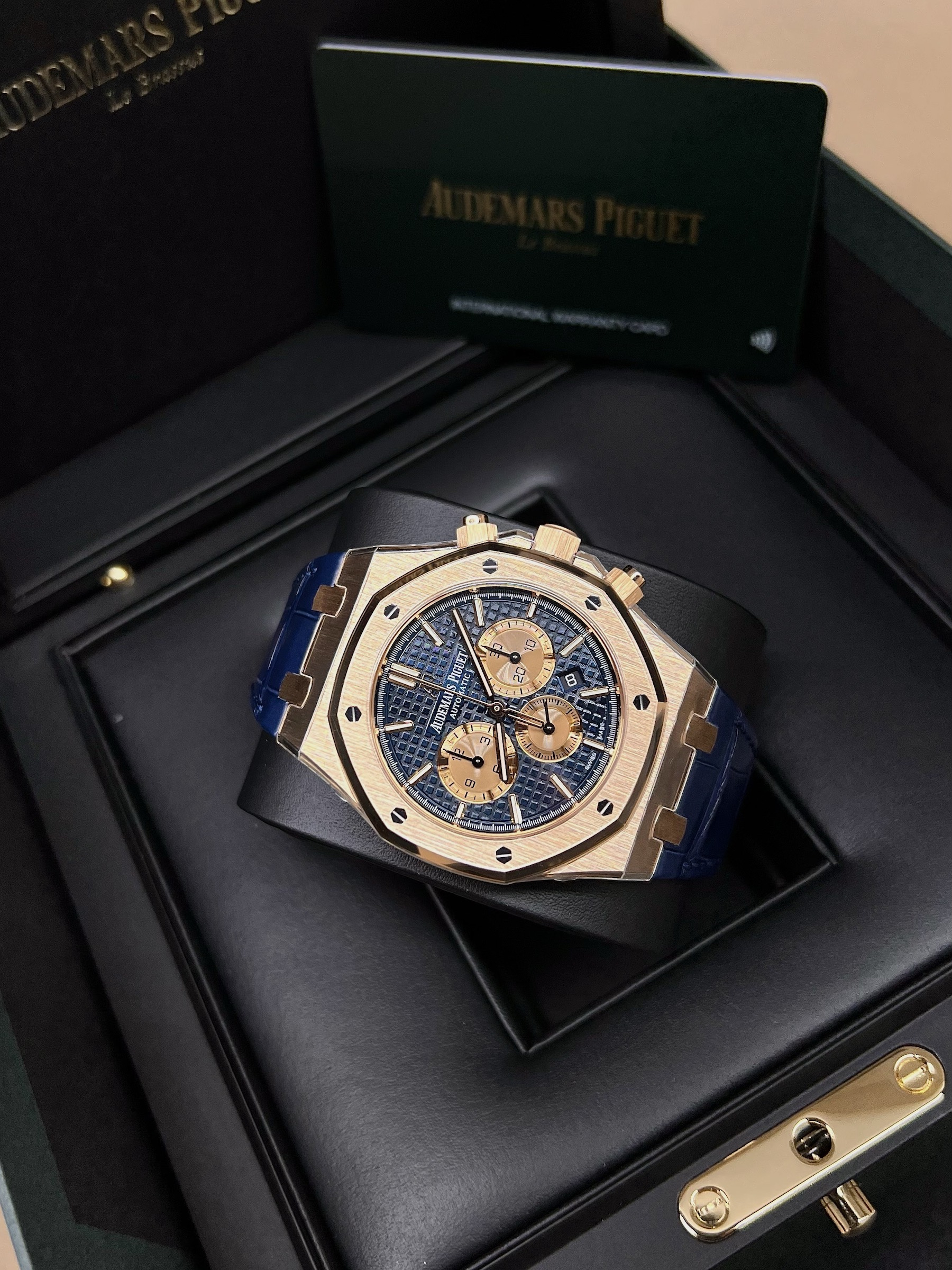 Audemars Piguet Royal Oak Chronograph 26331OR.OO.D315CR.01 Blue Dial Blue Leather Rose Gold Watch