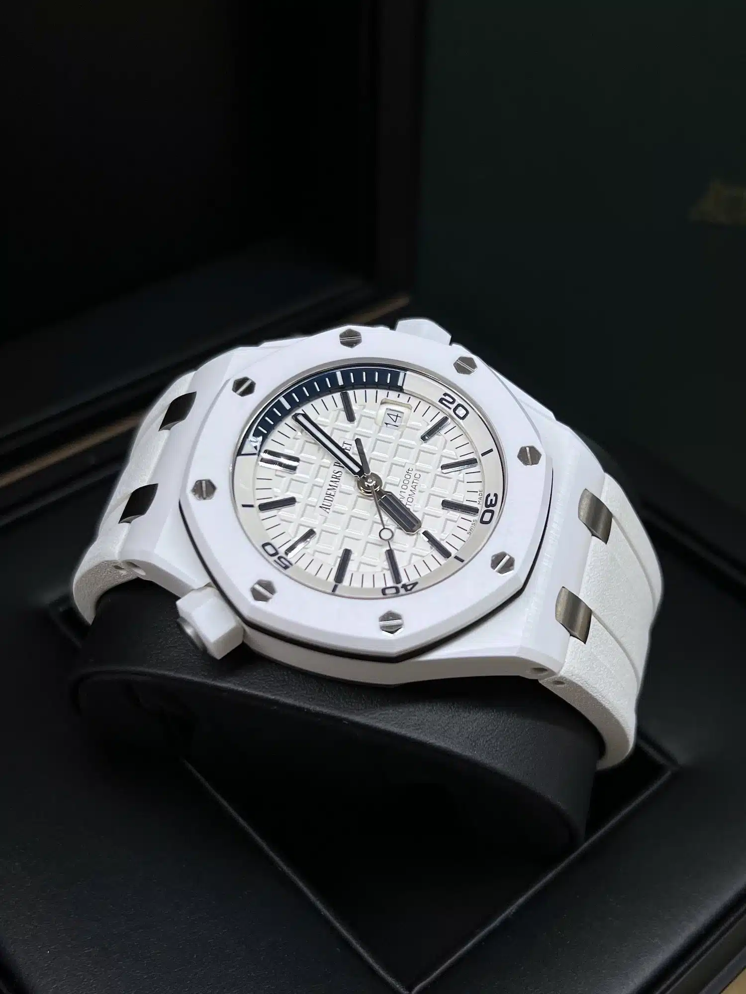 Audemars Piguet Royal Oak Offshore Diver 15707CB.OO.A010CA.01 Ceramic Watch Never Worn – image 9