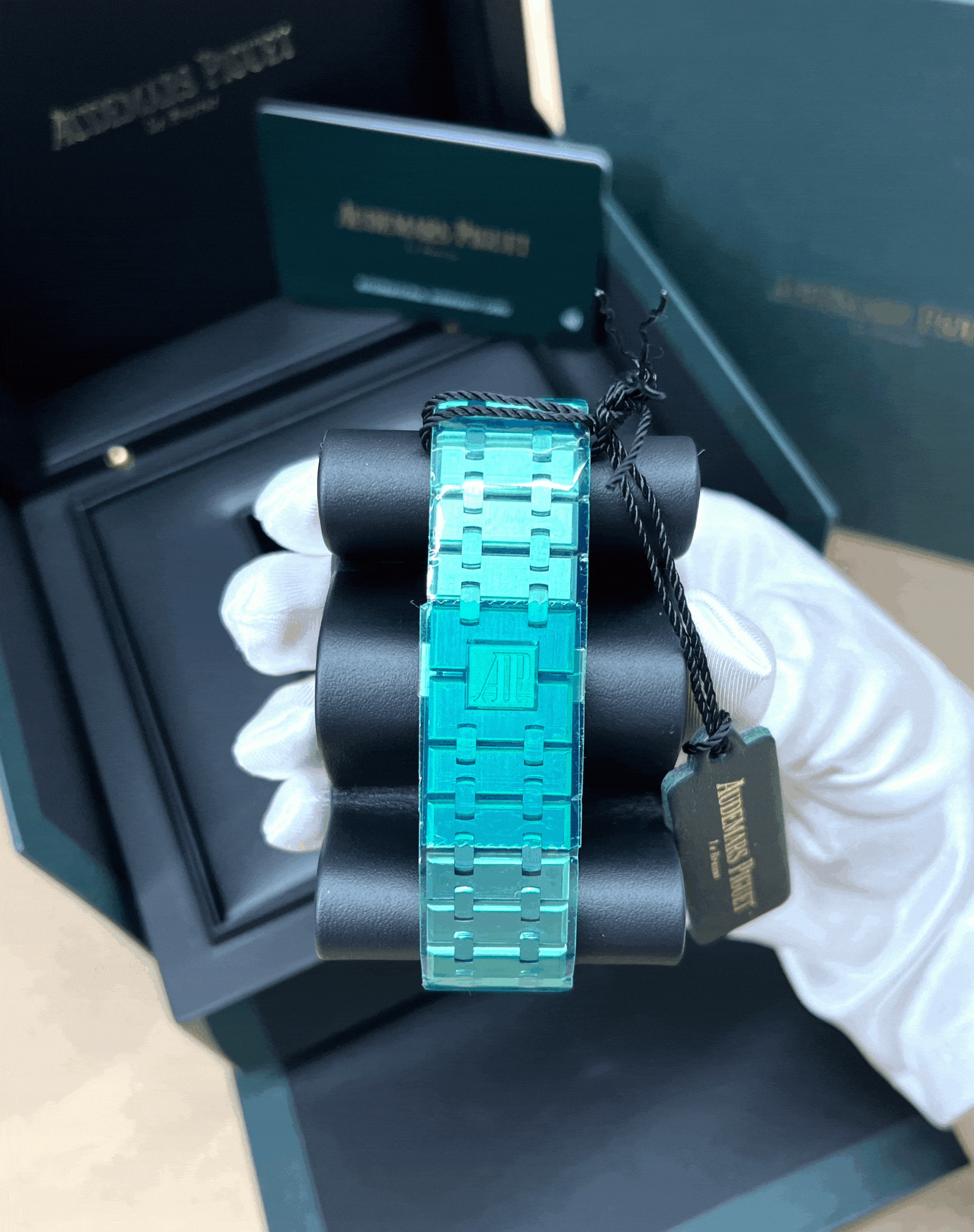 Audemars Piguet Royal Oak 15500ST.OO.1220ST.01 Automatic Blue Dial Stainless Steel Men's Watch