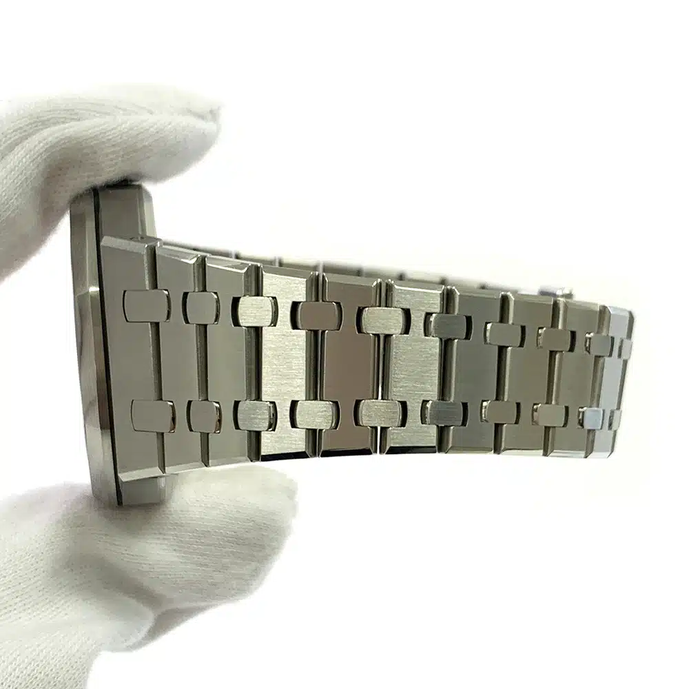 Audemars Piguet Royal Oak 41mm 15500ST.OO.1220ST.04 Stainless Steel Watch Silver Dial – image 8