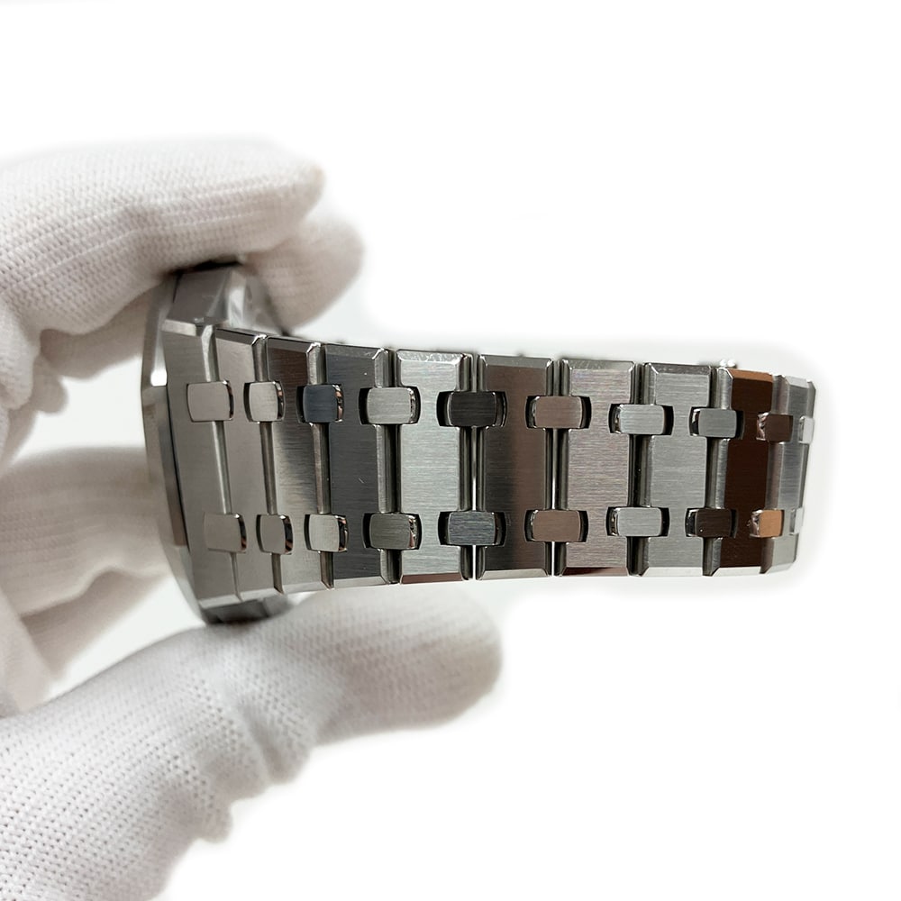 MINT Audemars Piguet Royal Oak 41mm 15500ST.OO.1220ST.04 Stainless Steel Watch Silver Dial 2021