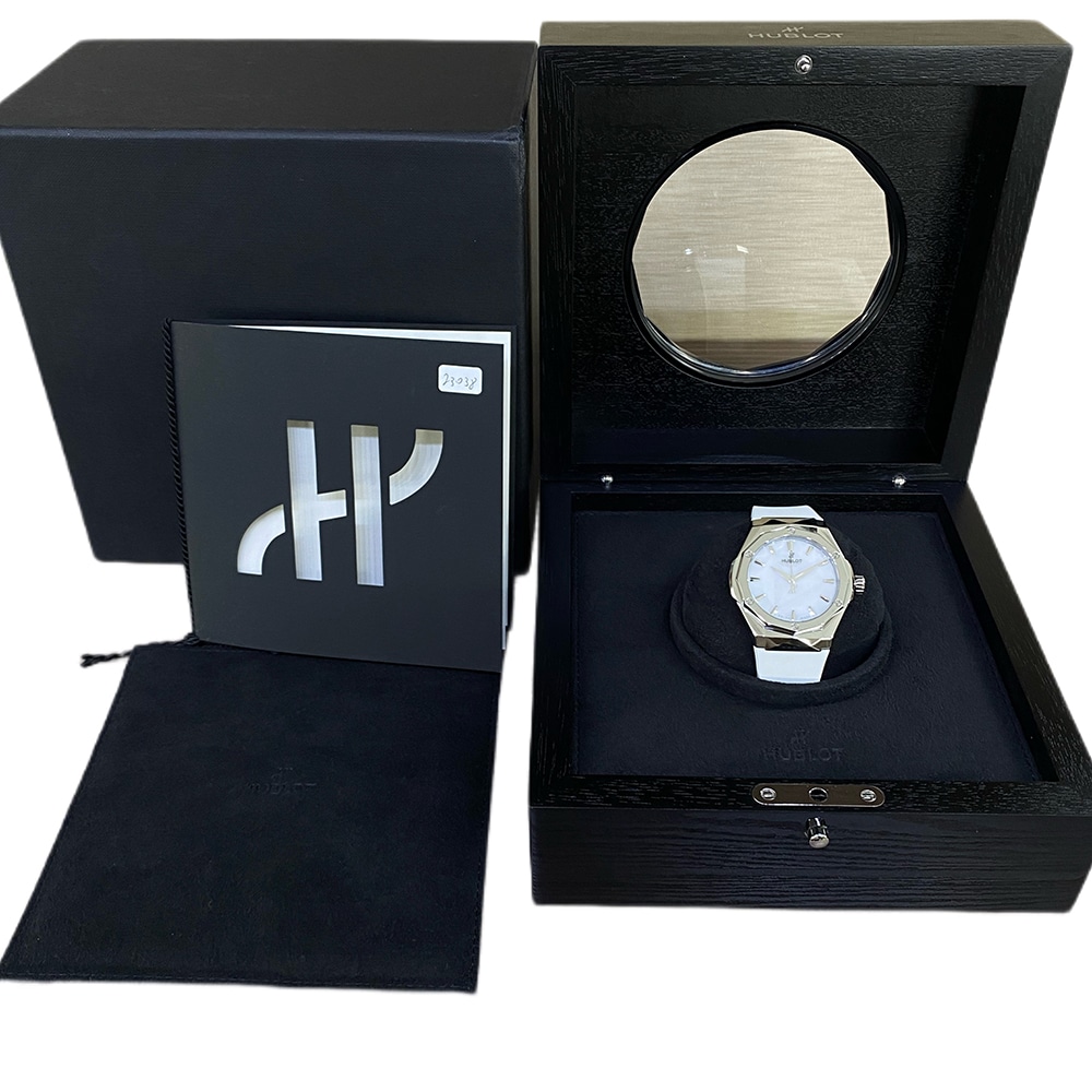 Hublot Classic Fusion 550.NS.2200.RW.ORL20 Titanium With White Rubber Watch