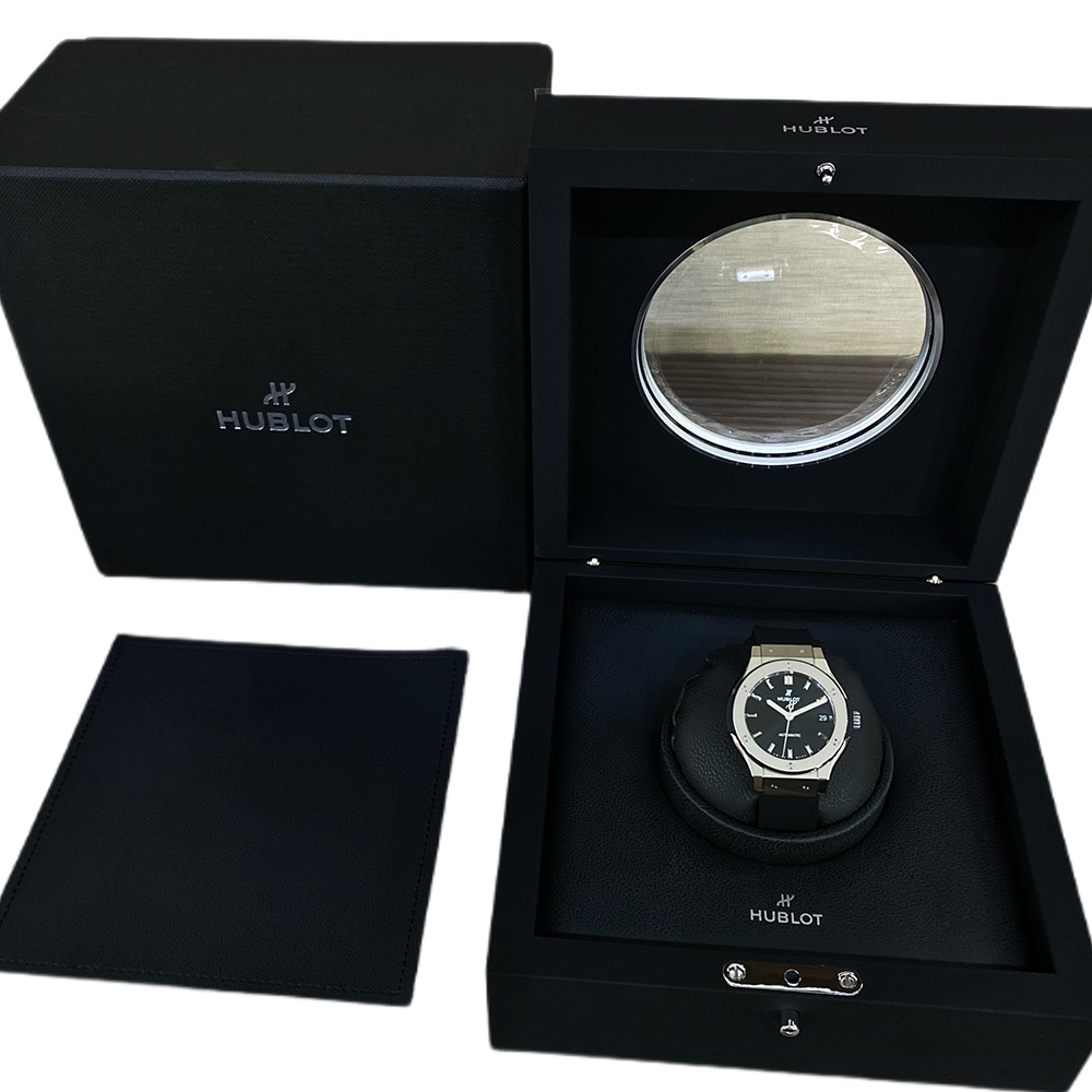 Hublot Classic Fusion 38mm 565.NX.1470.RX Titanium With Black Rubber Watch Black Dial