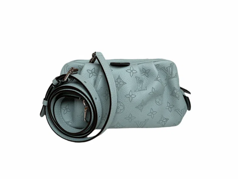 Louis Vuitton - Scala Pouch Mahina Vert Lagon