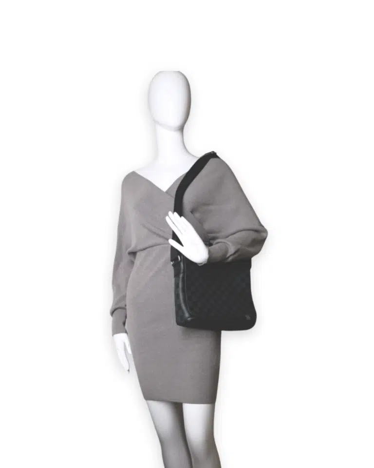Louis Vuitton - Graphite Damier District PM – image 2