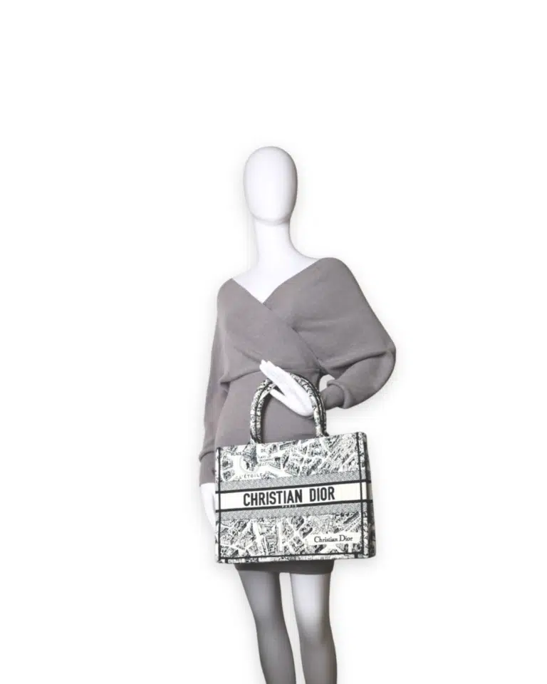 Dior - Medium Book Tote White/Black – image 2