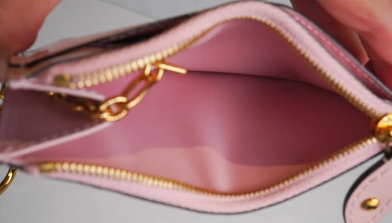 Louis Vuitton Vernis Key Pouch - Image 3