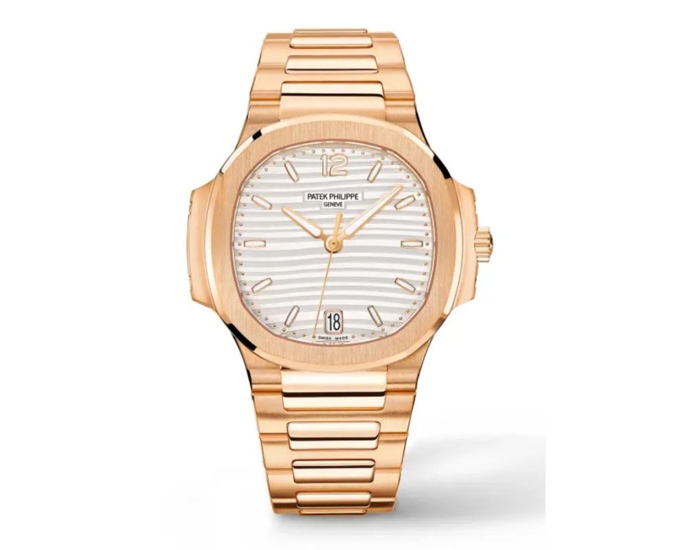 Patek Ladies Nautilus Automatic 7118/1R-001 35.2mm Rose Gold with White Dial Watch Patek Ladies Nautilus Automatic 7118/1R-001 35.2mm Rose Gold with White Dial Watch